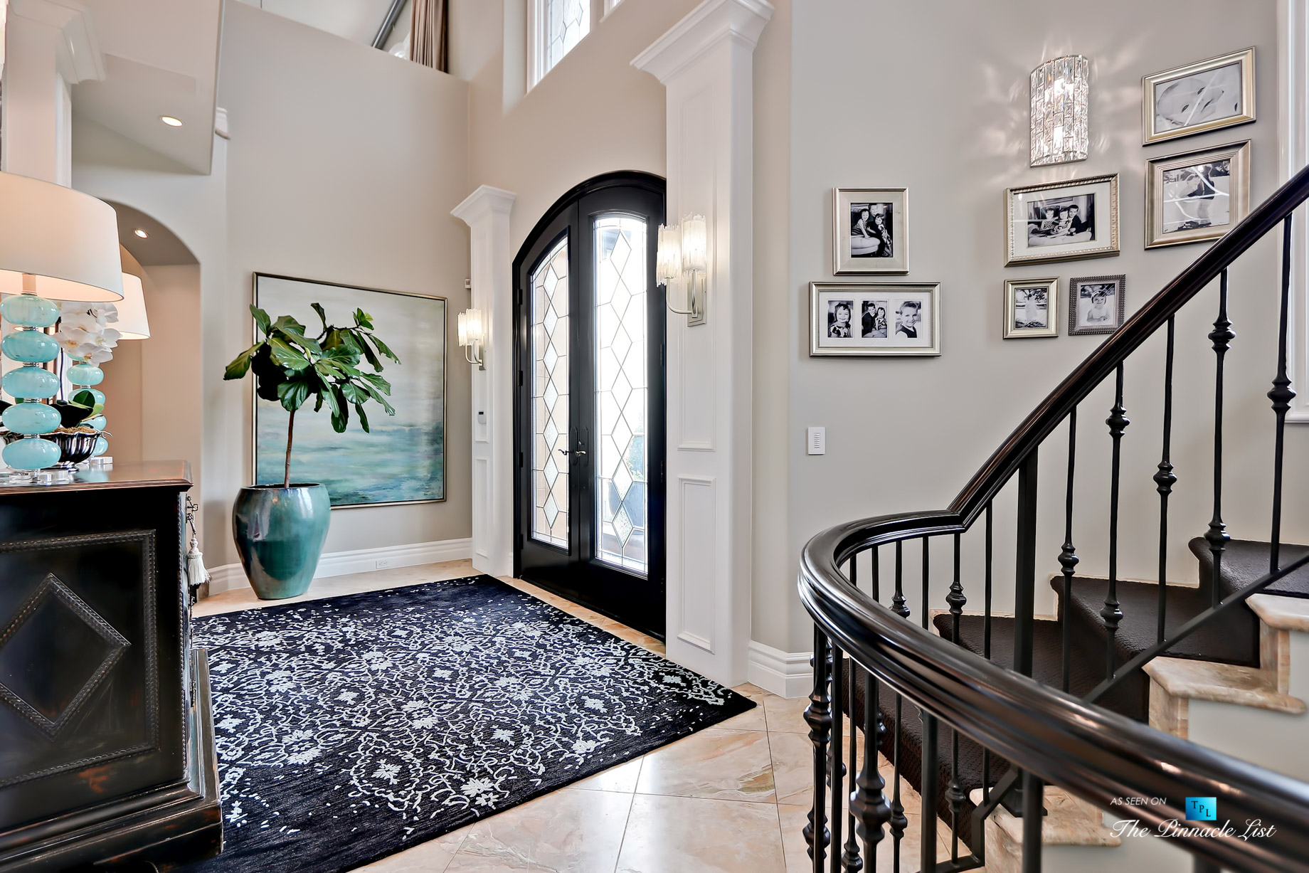 Luxury Real Estate – 1920 The Strand, Manhattan Beach, CA, USA – Foyer