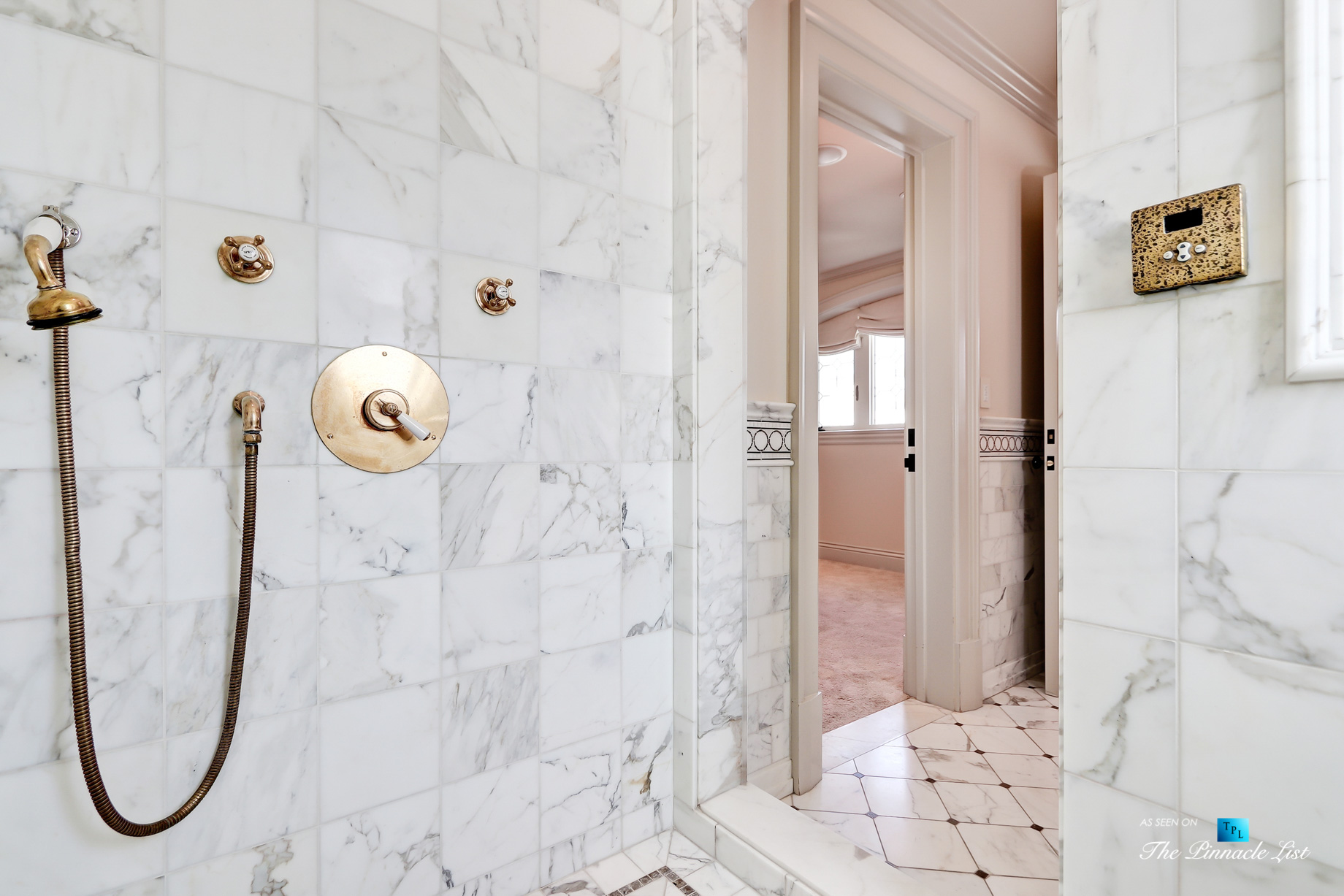 2806 The Strand, Hermosa Beach, CA, USA - Bathroom Shower - Luxury Real Estate - Oceanfront Home
