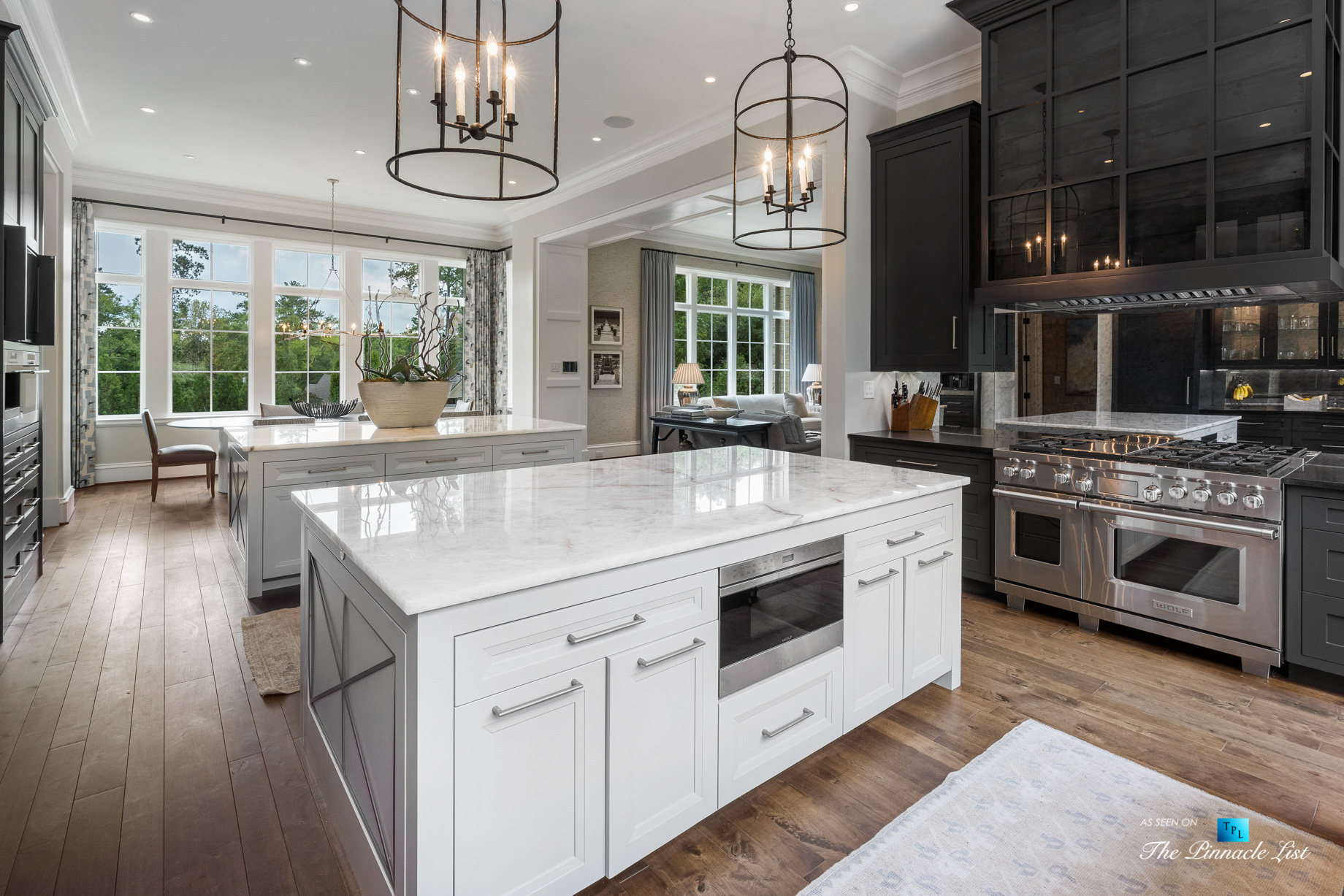 1150 W Garmon Rd, Atlanta, GA, USA – Kitchen Islands and Gas Range – Luxury Real Estate – Buckhead Estate Home