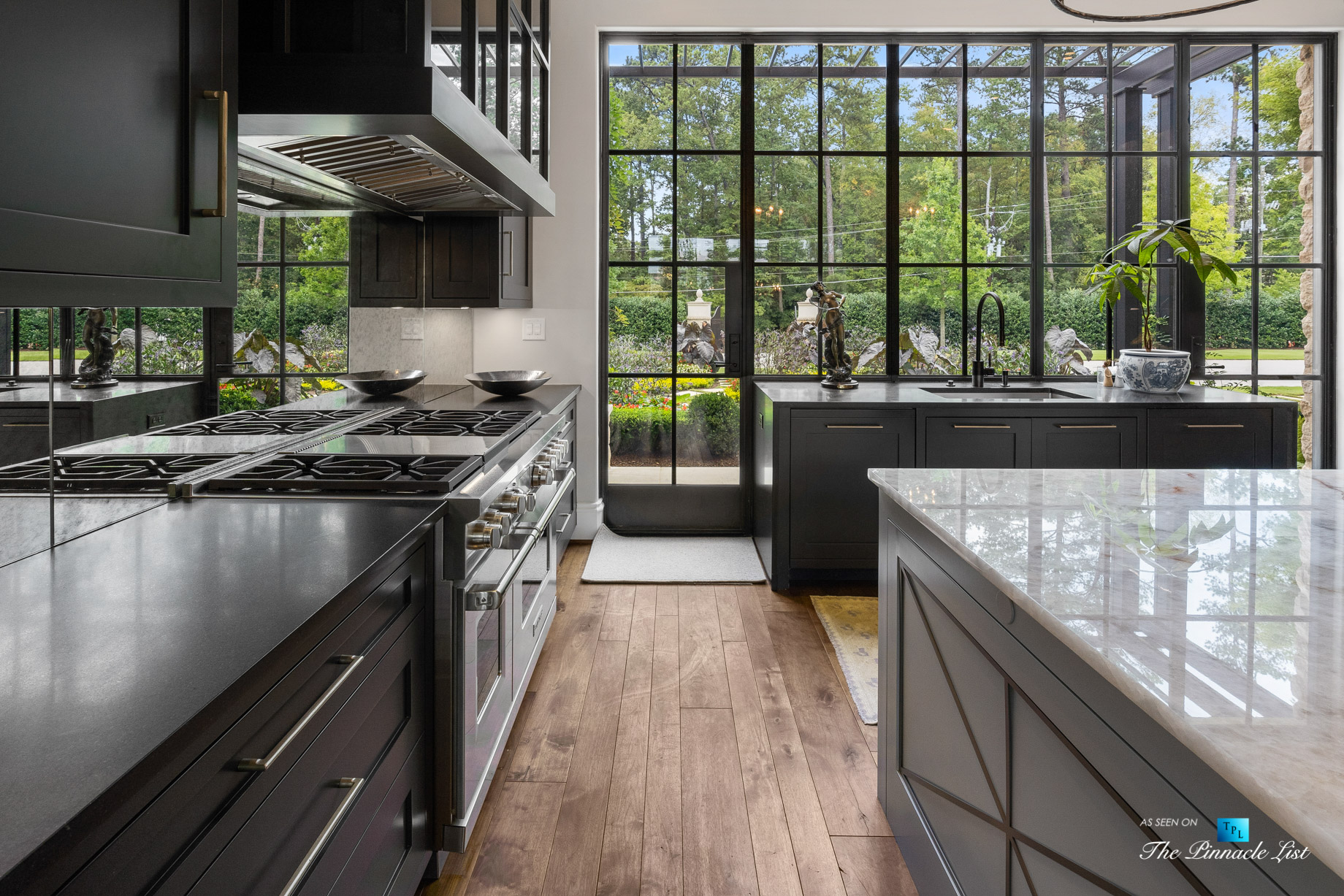 1150 W Garmon Rd, Atlanta, GA, USA - Luxurious Kitchen with Window View - Luxury Real Estate - Buckhead Estate Home