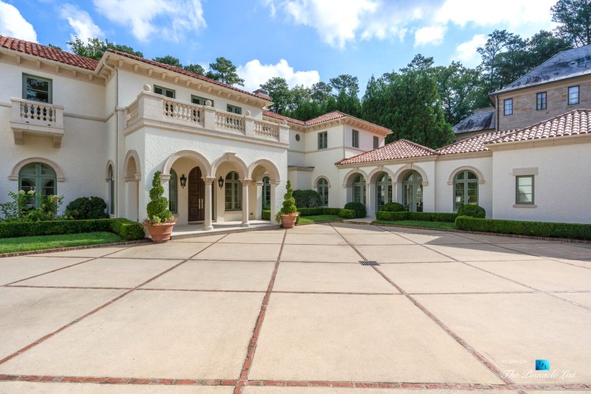 439 Blackland Rd NW, Atlanta, GA, USA - Interior Courtyard Driveway - Luxury Real Estate - Tuxedo Park Mediterranean Mansion Home