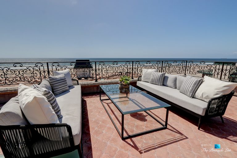 2806 The Strand, Hermosa Beach, CA, USA Rooftop Deck Lounge Seating Luxury Real Estate