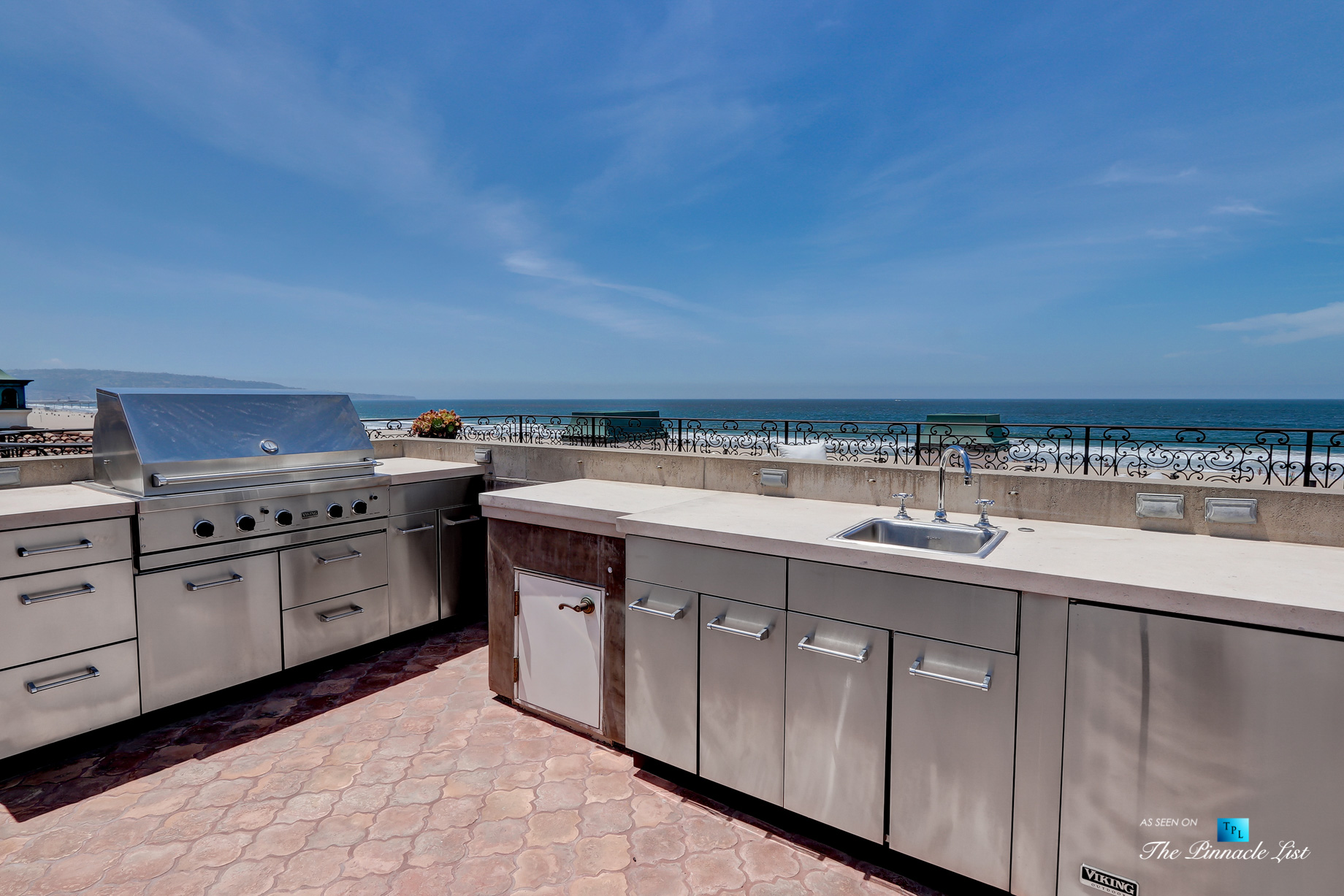 2806 The Strand, Hermosa Beach, CA, USA - Rooftop Deck Kitchen - Luxury Real Estate - Oceanfront Home