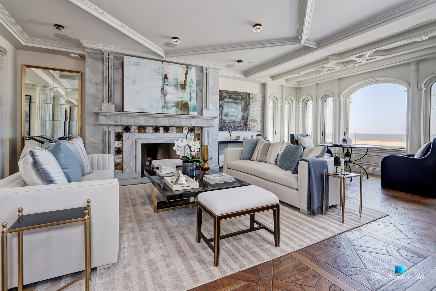 2806 The Strand, Hermosa Beach, CA, USA - Living Room - Luxury Real Estate - Oceanfront Home