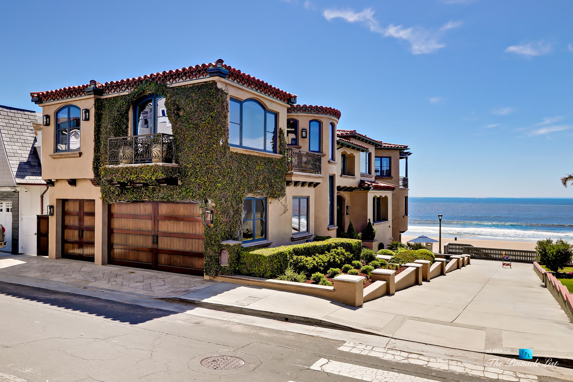 Luxury Real Estate – 1920 The Strand, Manhattan Beach, CA, USA – Rear Walkstreet
