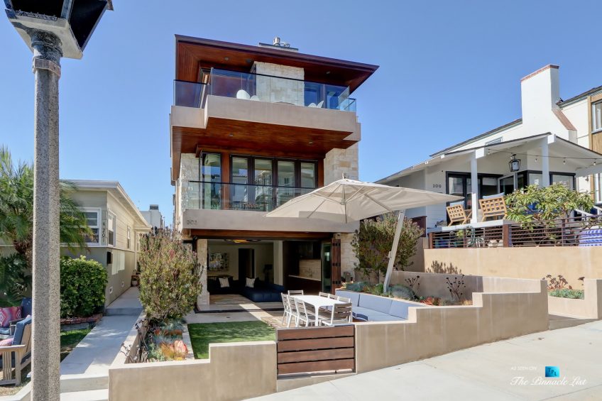 205 20th Street, Manhattan Beach, CA, USA - Front Exterior - Luxury Real Estate - Ocean View Home