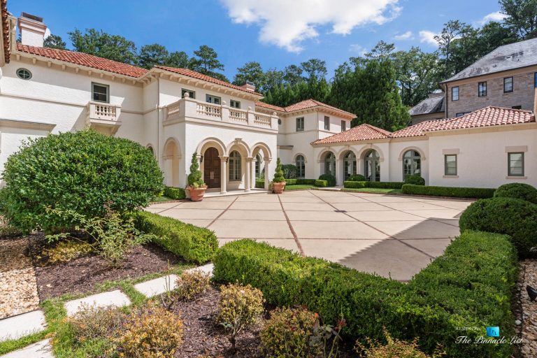 439 Blackland Rd NW, Atlanta, GA, USA Inner Courtyard Driveway
