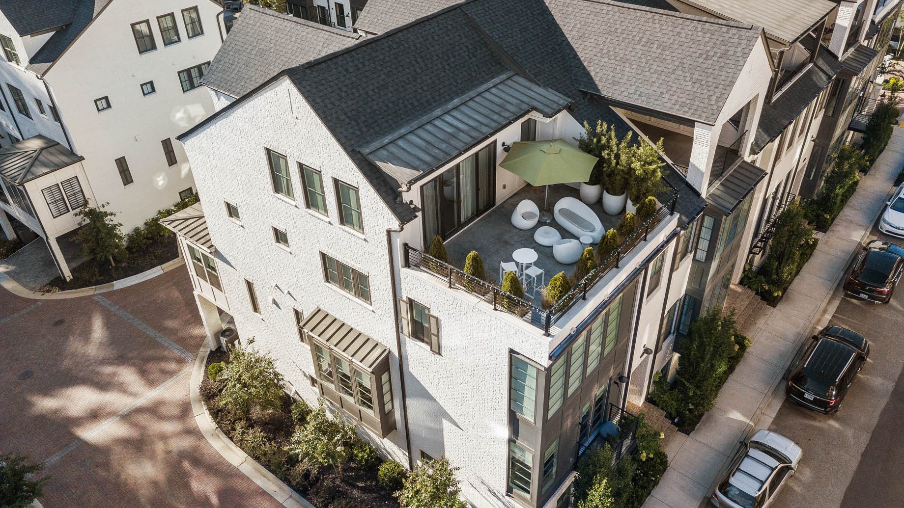 4510 Collins Ave, Unit 9, Atlanta, GA, USA 🇺🇸 – Debra Johnston
