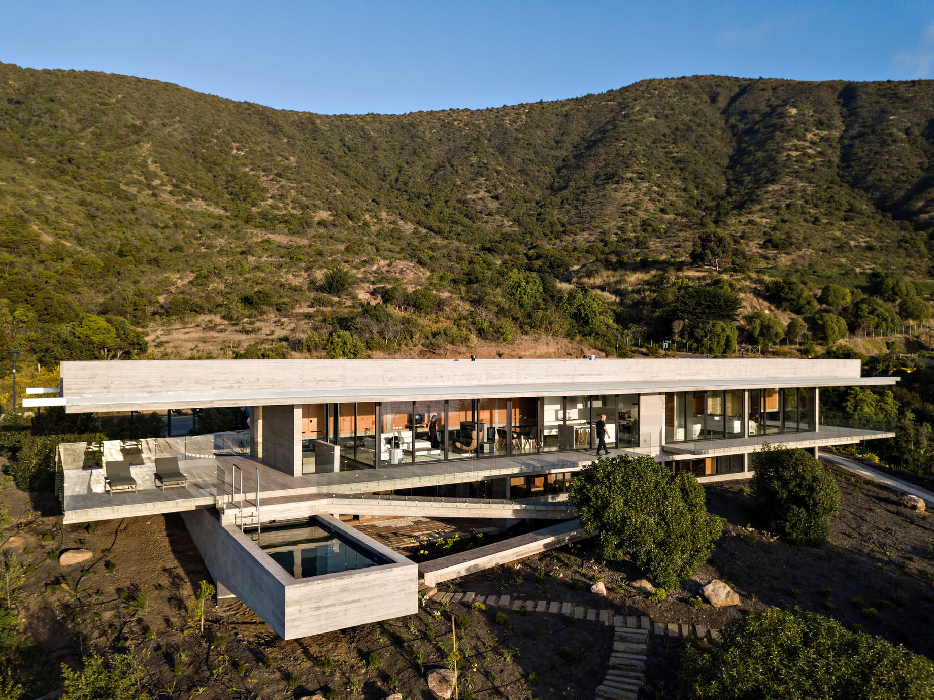 House H Luxury Residence – Zapallar, Chile