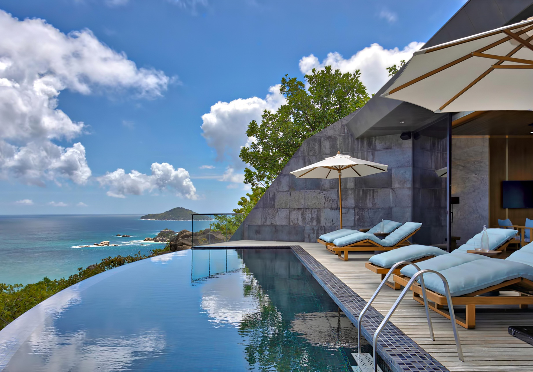 Three Bedroom Luxury Residence - Felicite Island, Seychelles - Infinity Pool Deck