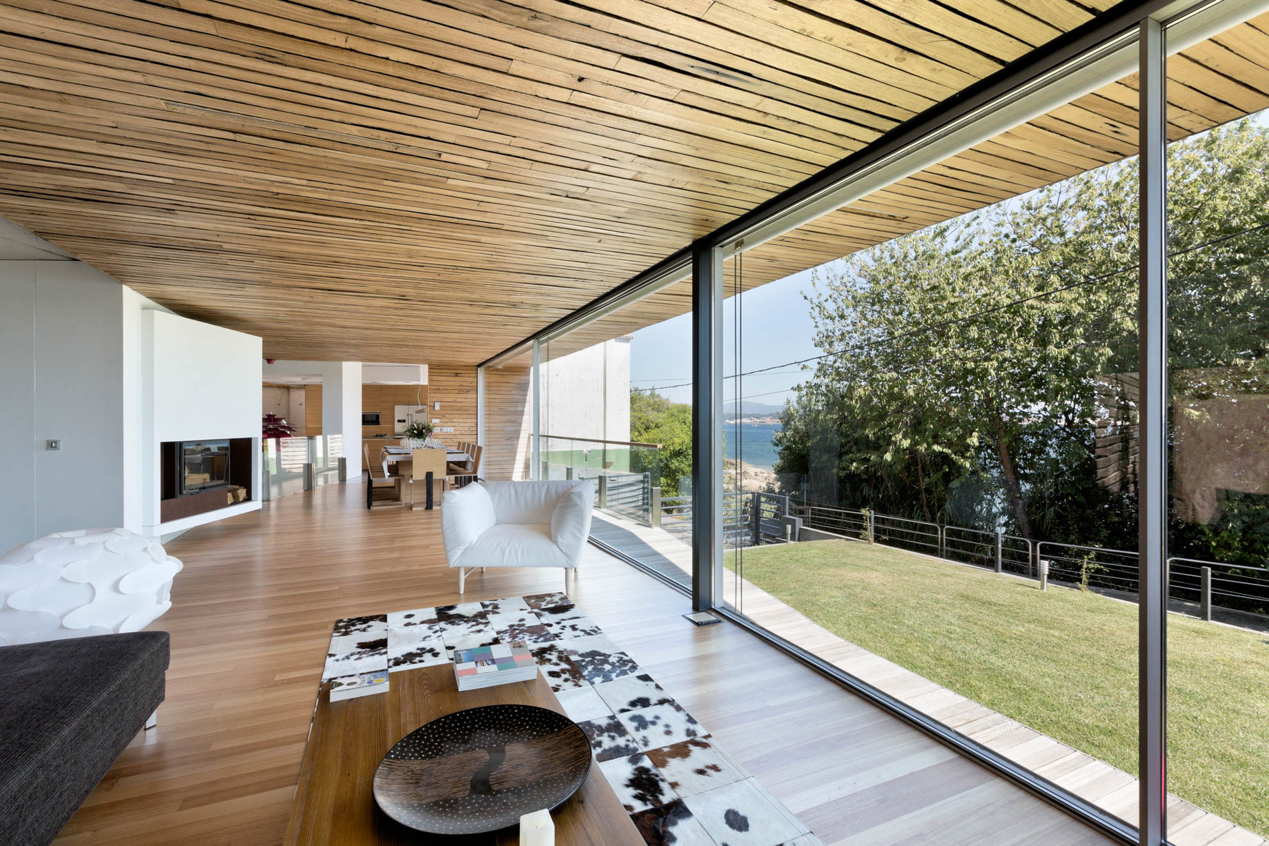 Dezanove Luxury House Residence – Galicia, Spain