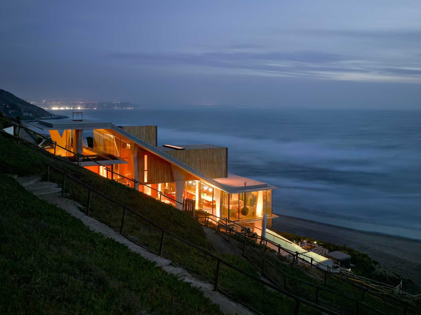 Ghat Luxury Beach House – Zapallar, Chile