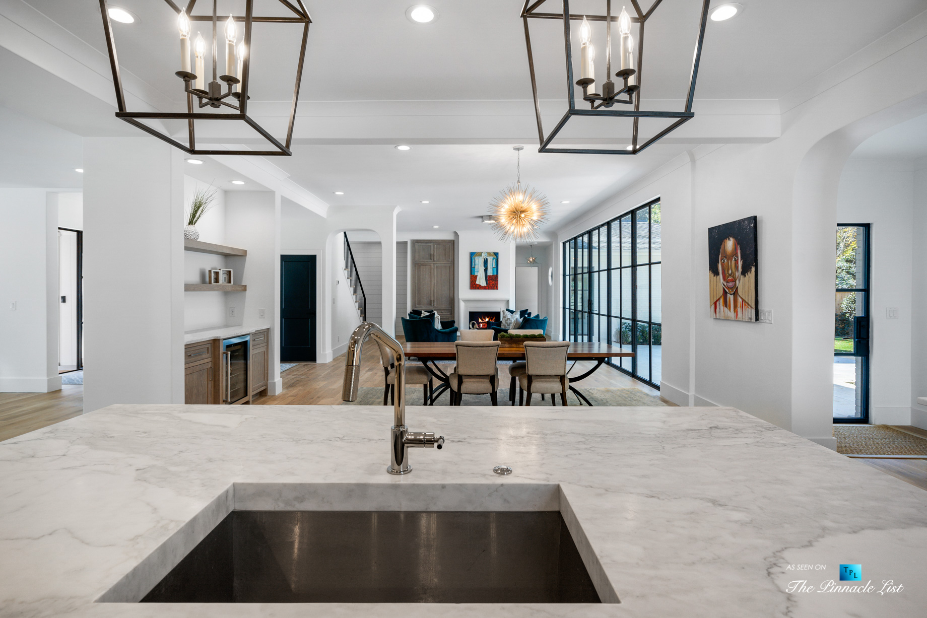 447 Valley Rd NW, Atlanta, GA, USA – Kitchen and Family Room – Luxury Real Estate – Tuxedo Park Home