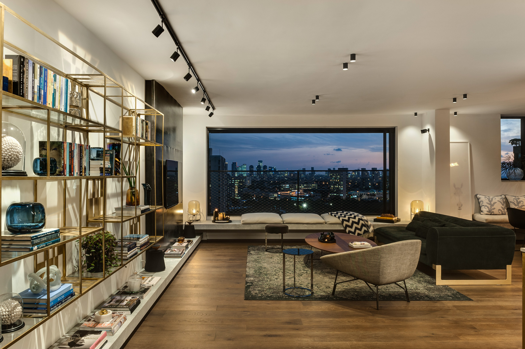 Chic Apartment Interior Design Tel Aviv, Israel - Aviram Kushmirski