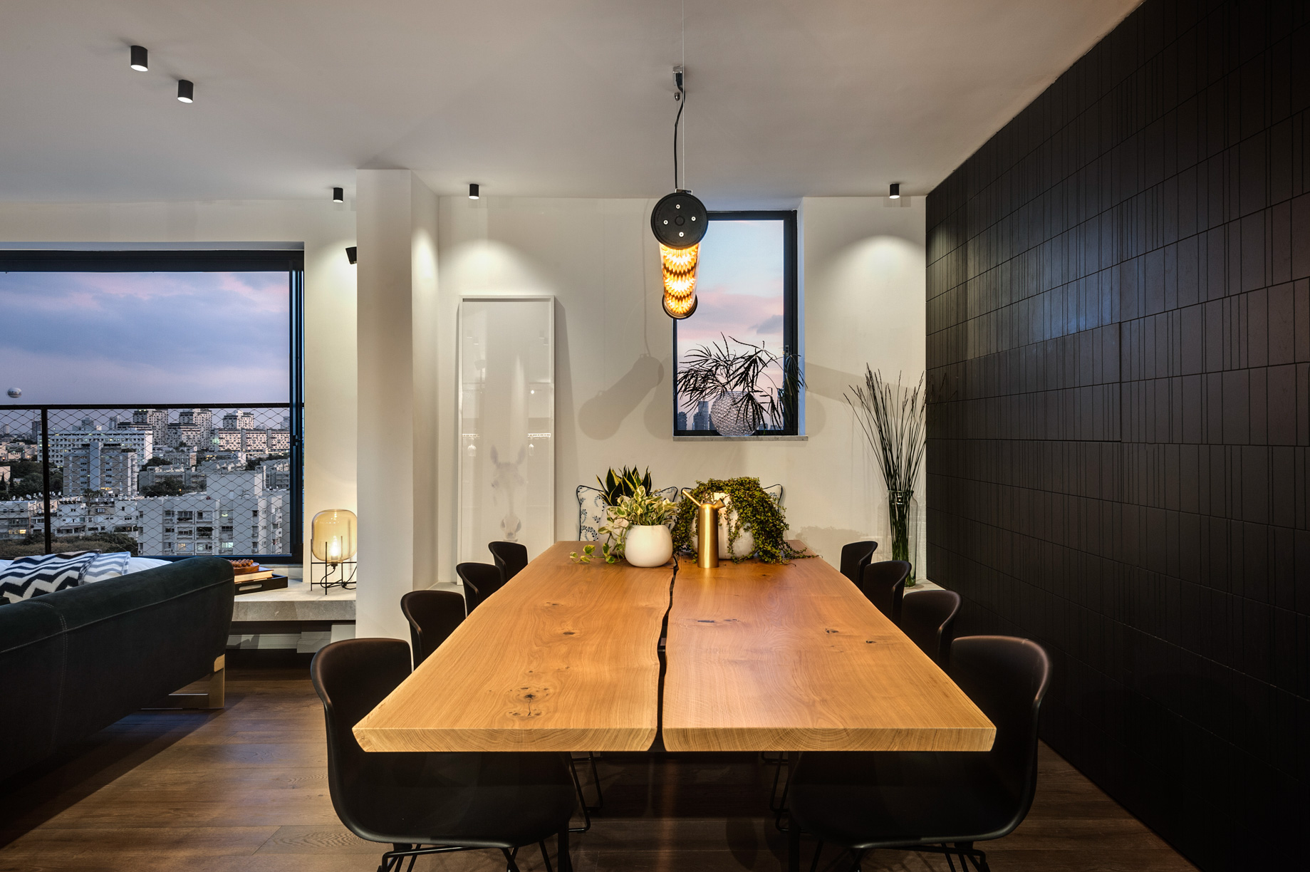 Chic Apartment Interior Design Tel Aviv, Israel - Aviram Kushmirski