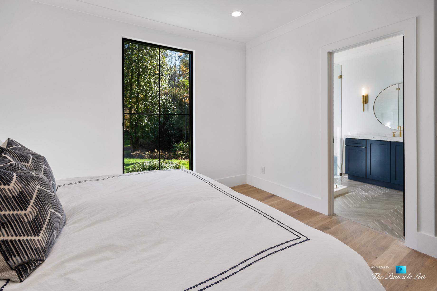 447 Valley Rd NW, Atlanta, GA, USA – Bedroom and Bathroom – Luxury Real Estate – Tuxedo Park Home