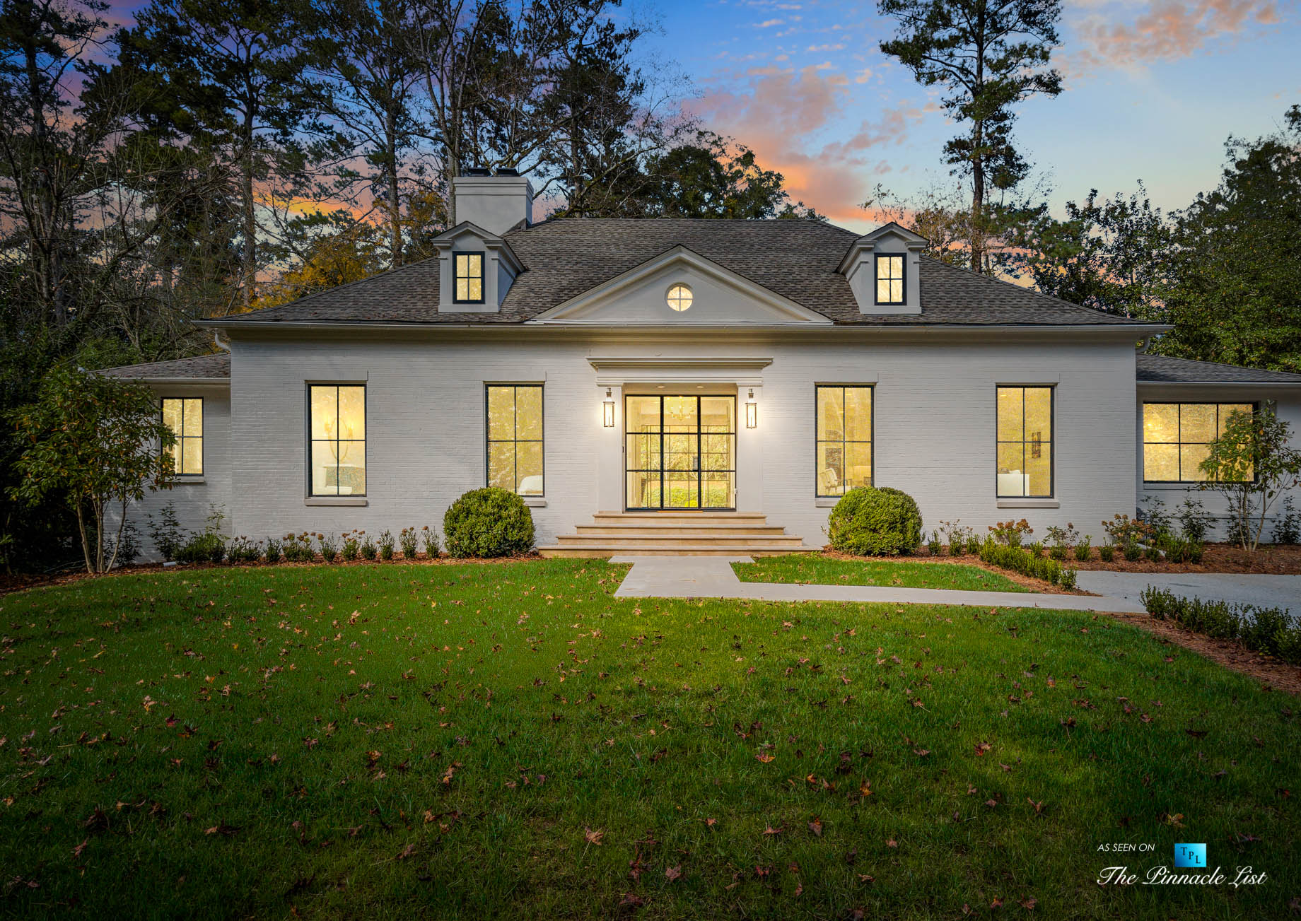 447 Valley Rd NW, Atlanta, GA, USA – Night Front House View – Luxury Real Estate – Tuxedo Park Home