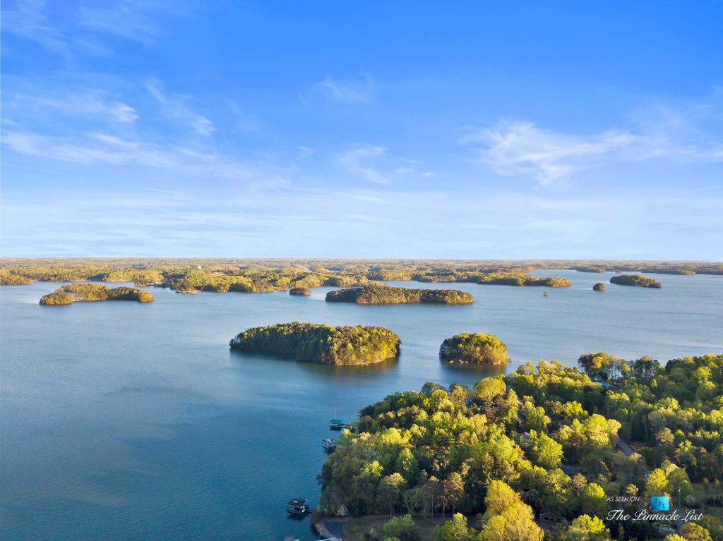 7860 Chestnut Hill Rd, Cumming, GA, USA - Luxury Real Estate - Lake Lanier Mid-Century Modern Stone Home