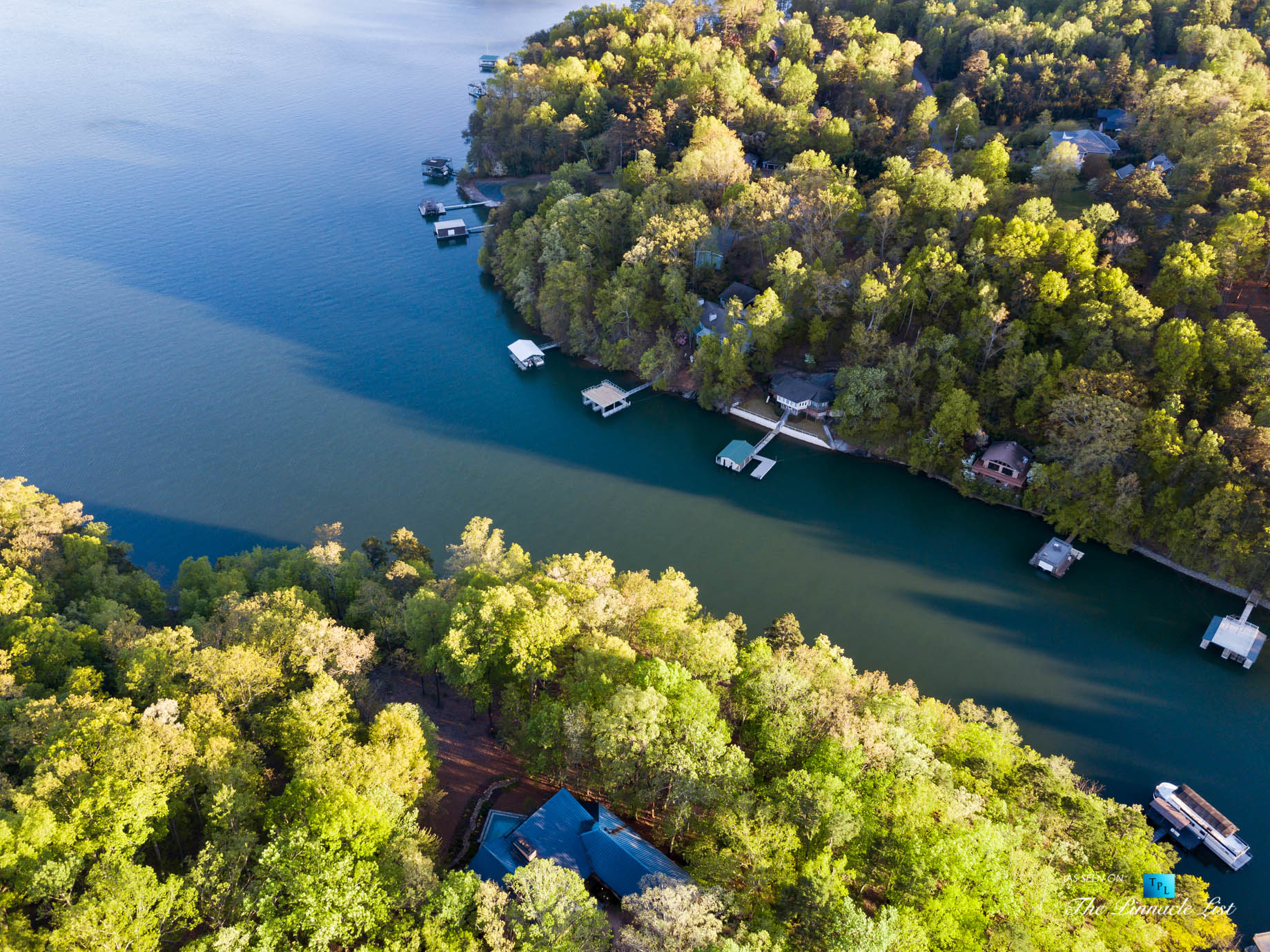 7860 Chestnut Hill Rd, Cumming, GA, USA – Drone Aerial View – Luxury Real Estate – Lake Lanier Mid-Century Modern Stone Home