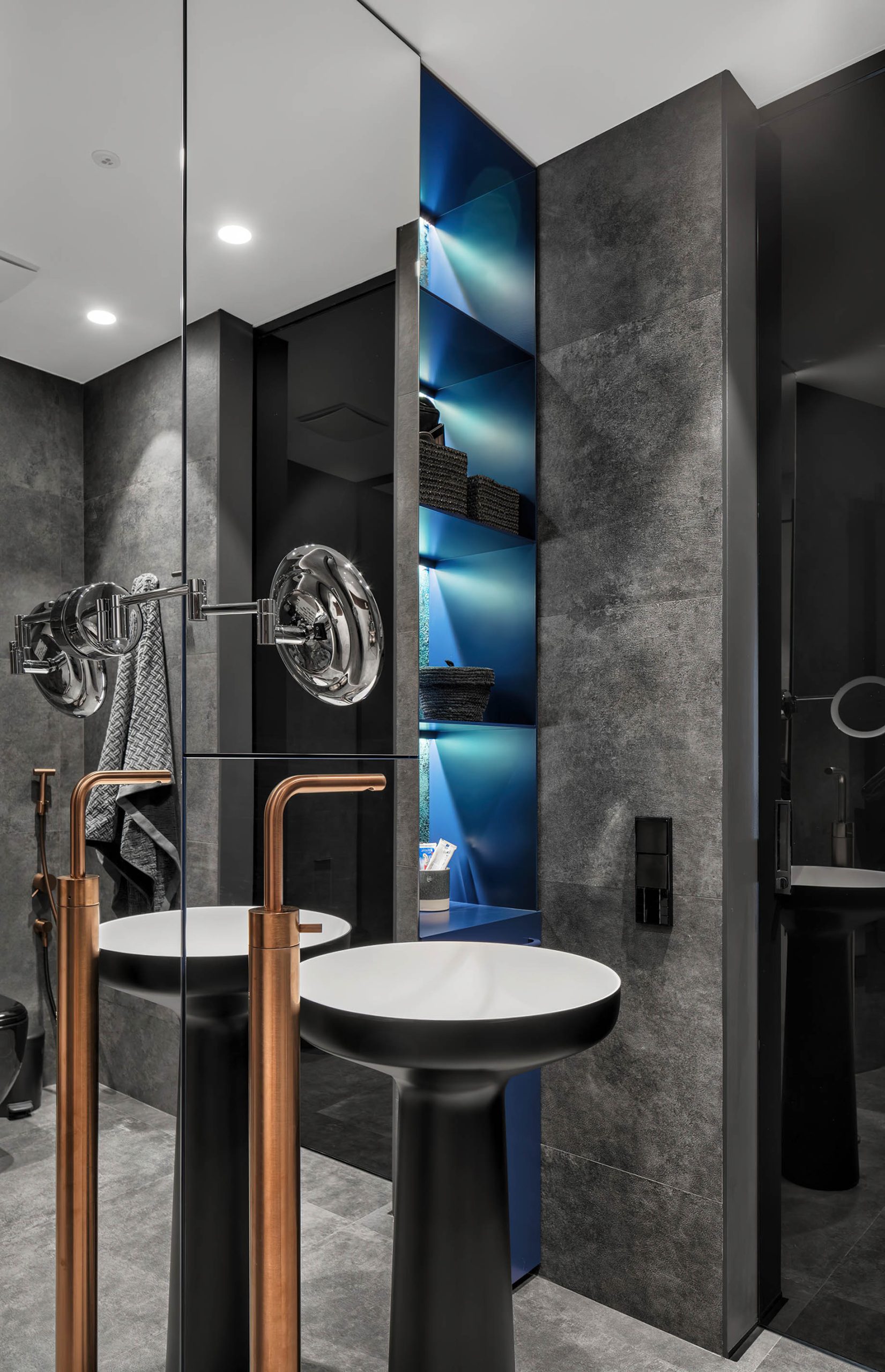 Black is Back Apartment Interior Design Kiev, Ukraine – 33bY Architecture