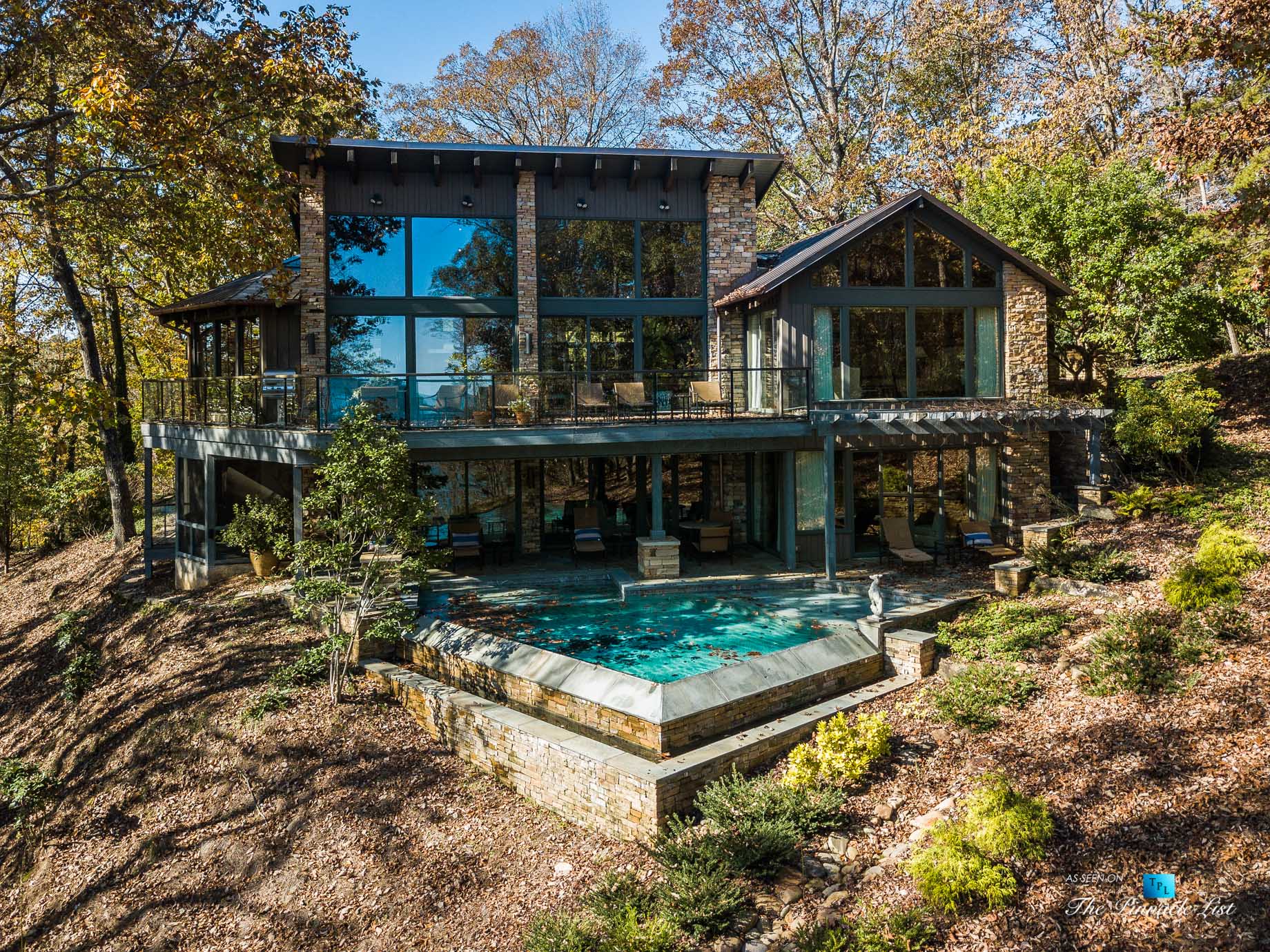7860 Chestnut Hill Rd, Cumming, GA, USA – Pool View – Luxury Real Estate – Lake Lanier Mid-Century Modern Stone Home