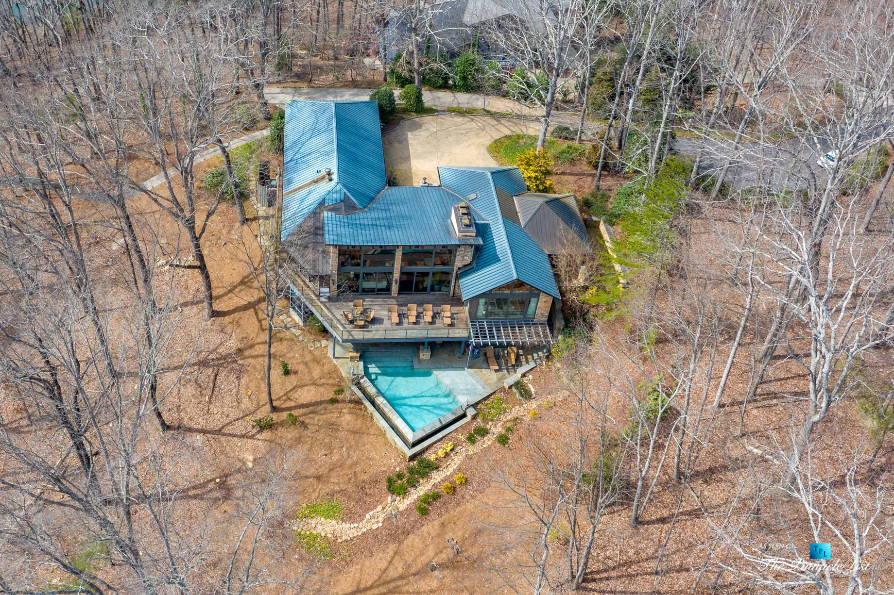 7860 Chestnut Hill Rd, Cumming, GA, USA – Drone Overhead Aerial View – Luxury Real Estate – Lake Lanier Mid-Century Modern Stone Home