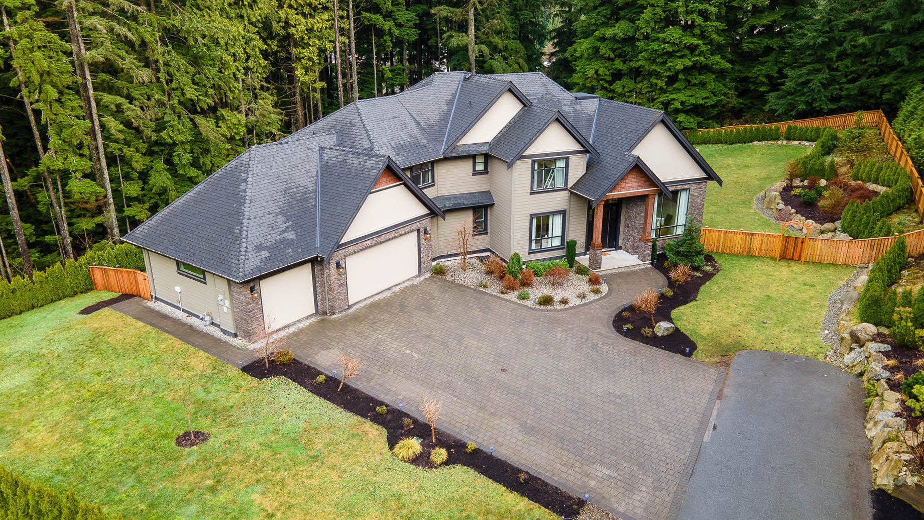 2932 Fern Drive, Anmore, BC, Canada 🇨🇦 – SOLD – $2,812,500 – Pinnacle Group