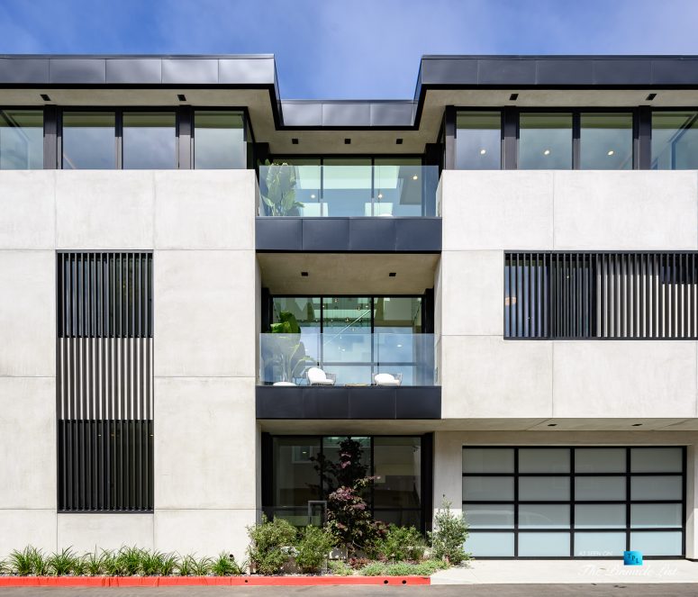 2016 Ocean Dr, Manhattan Beach, CA, USA - Front Facade - Luxury Real Estate - Modern Ocean View Home