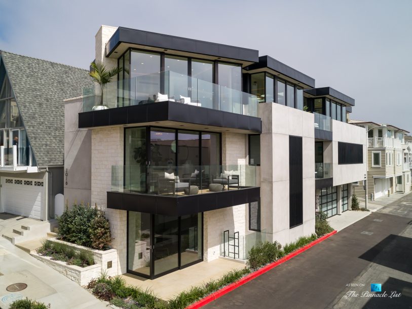 2016 Ocean Dr, Manhattan Beach, CA, USA - Front Side Facade - Luxury Real Estate - Modern Ocean View Home