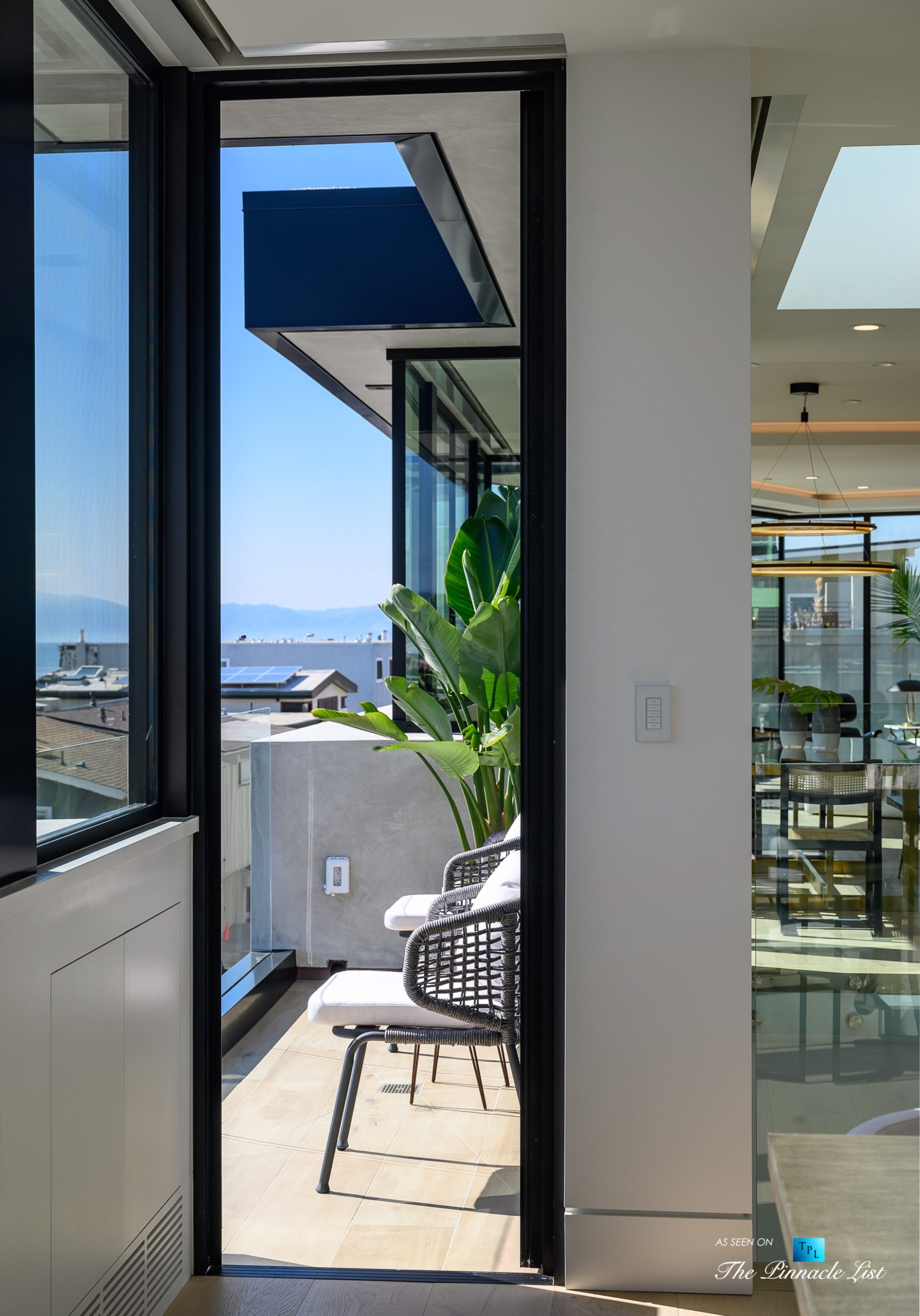 2016 Ocean Dr, Manhattan Beach, CA, USA - Private Deck - Luxury Real Estate - Modern Ocean View Home
