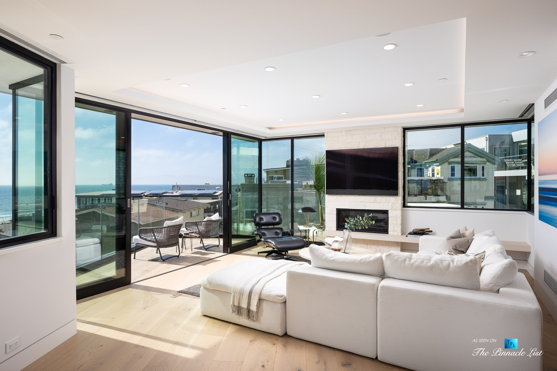 2016 Ocean Dr, Manhattan Beach, CA, USA – Living Room – Luxury Real Estate – Modern Ocean View Home