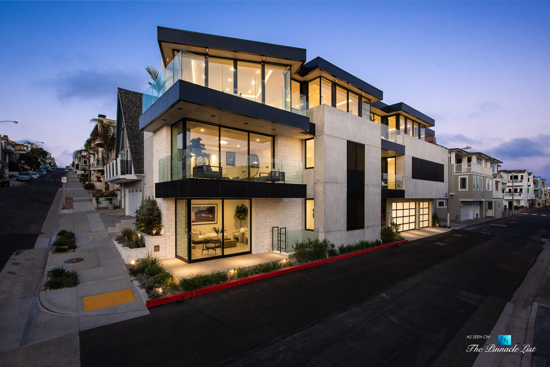 2016 Ocean Dr, Manhattan Beach, CA, USA - Sunset Exterior - Luxury Real Estate - Modern Ocean View Home