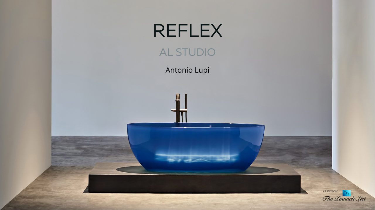 Transparent REFLEX Cristalmood Resin Luxury Bathtub by AL Studio
