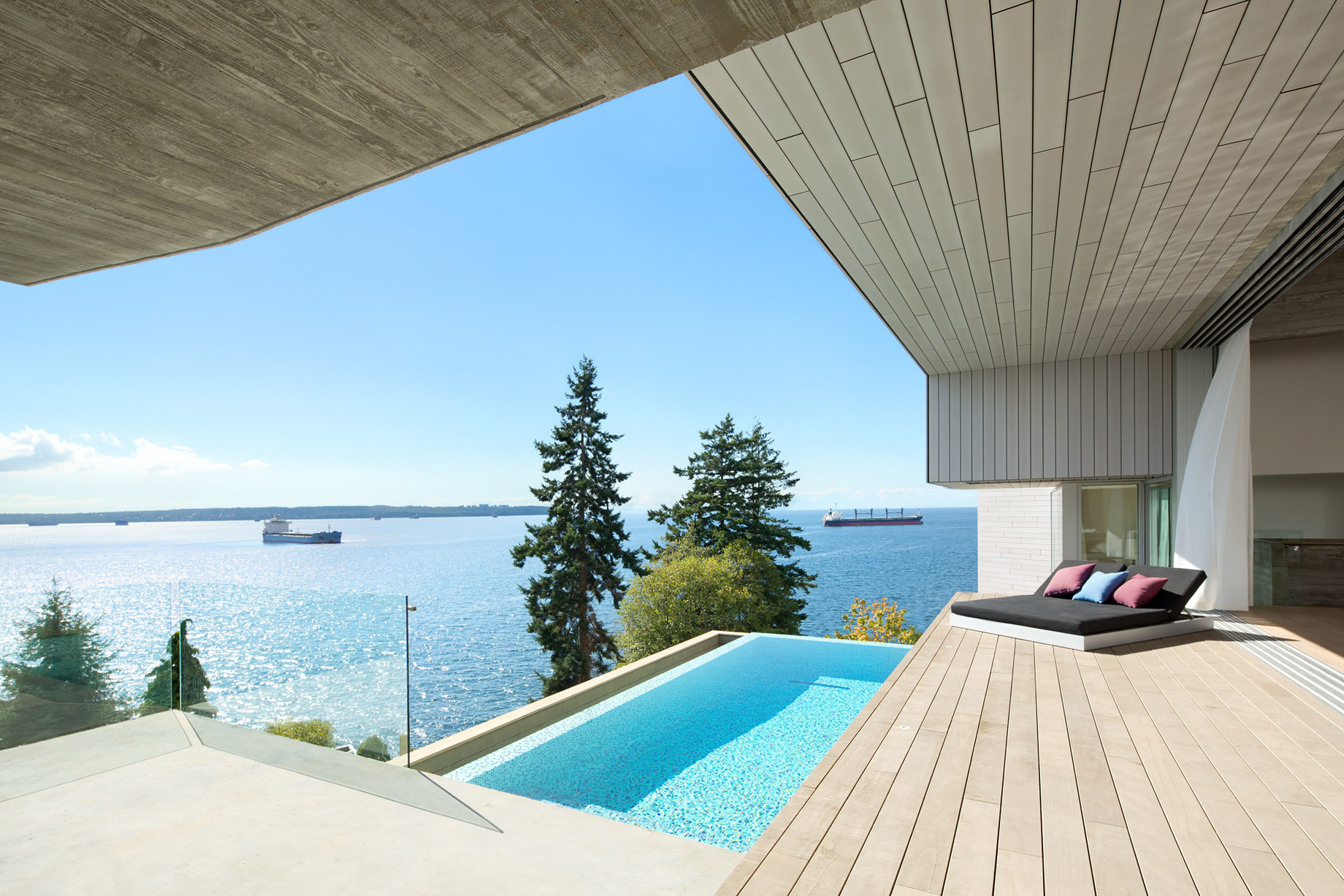 Sunset House Modern Organic Minimalism – West Vancouver, BC, Canada