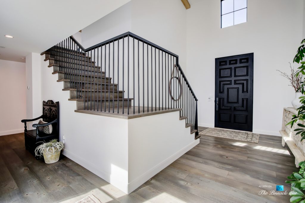 825 Highview Ave, Manhattan Beach, CA, USA - Interior Entrance Door - Luxury Real Estate - Modern Spanish Home