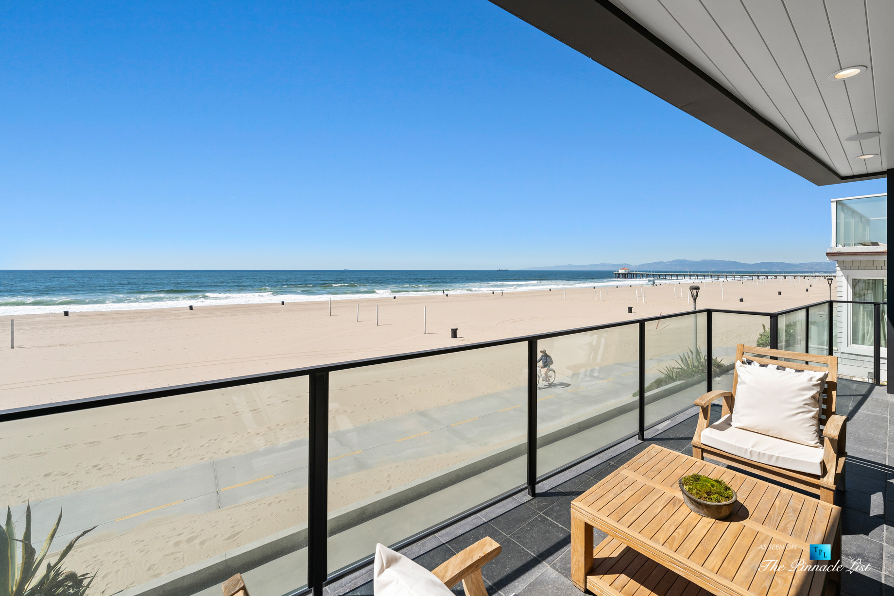508 The Strand, Manhattan Beach, CA, USA - Living Room Patio View - Luxury Real Estate - Oceanfront Home