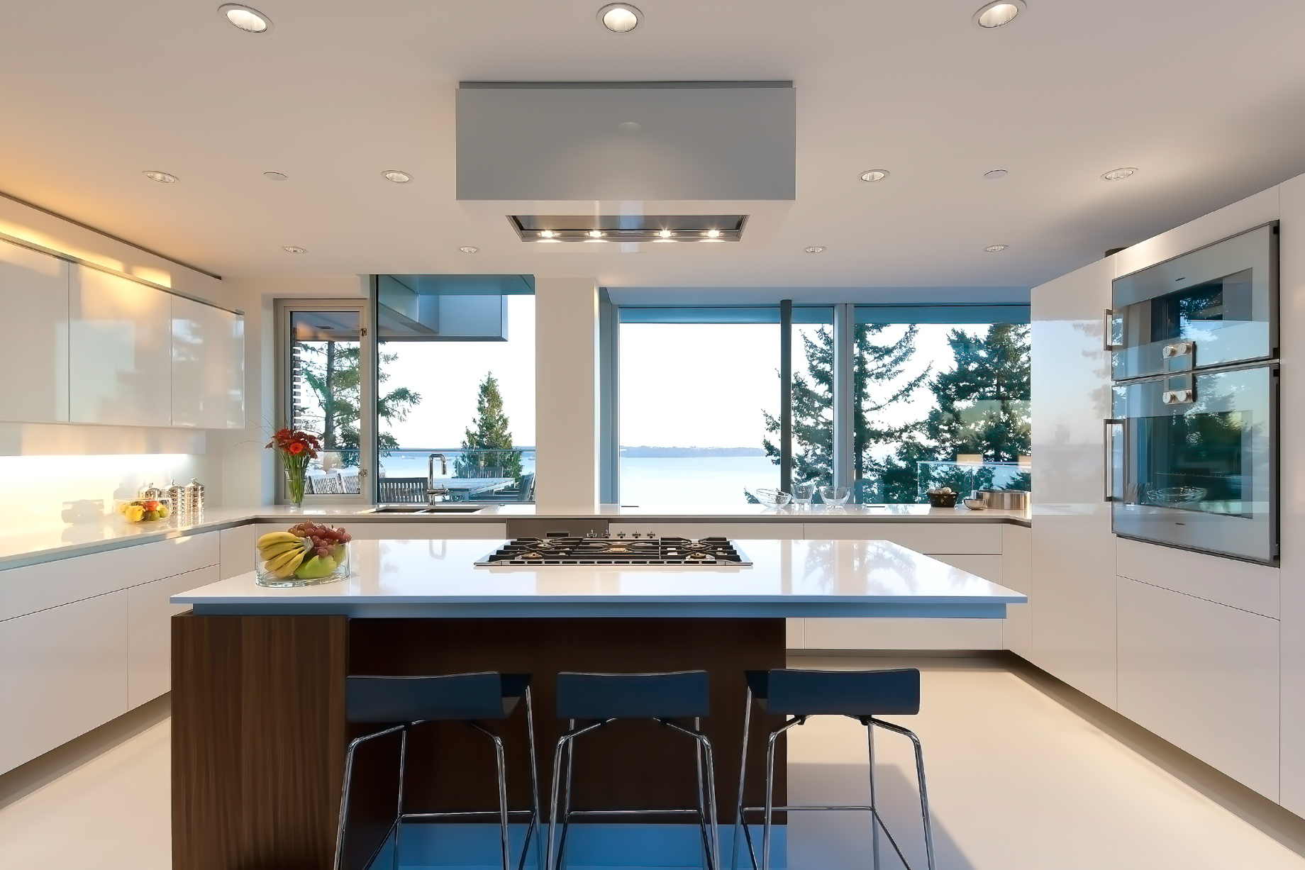 West Coast Modern – 4249 Rockbank Place, West Vancouver, BC, Canada