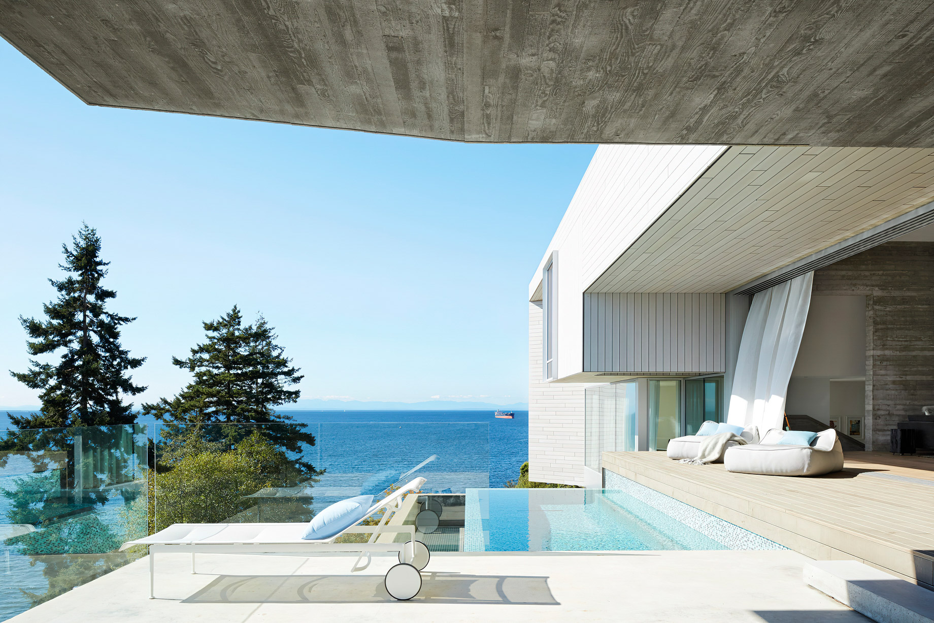 Sunset House Modern Organic Minimalism - West Vancouver, BC, Canada