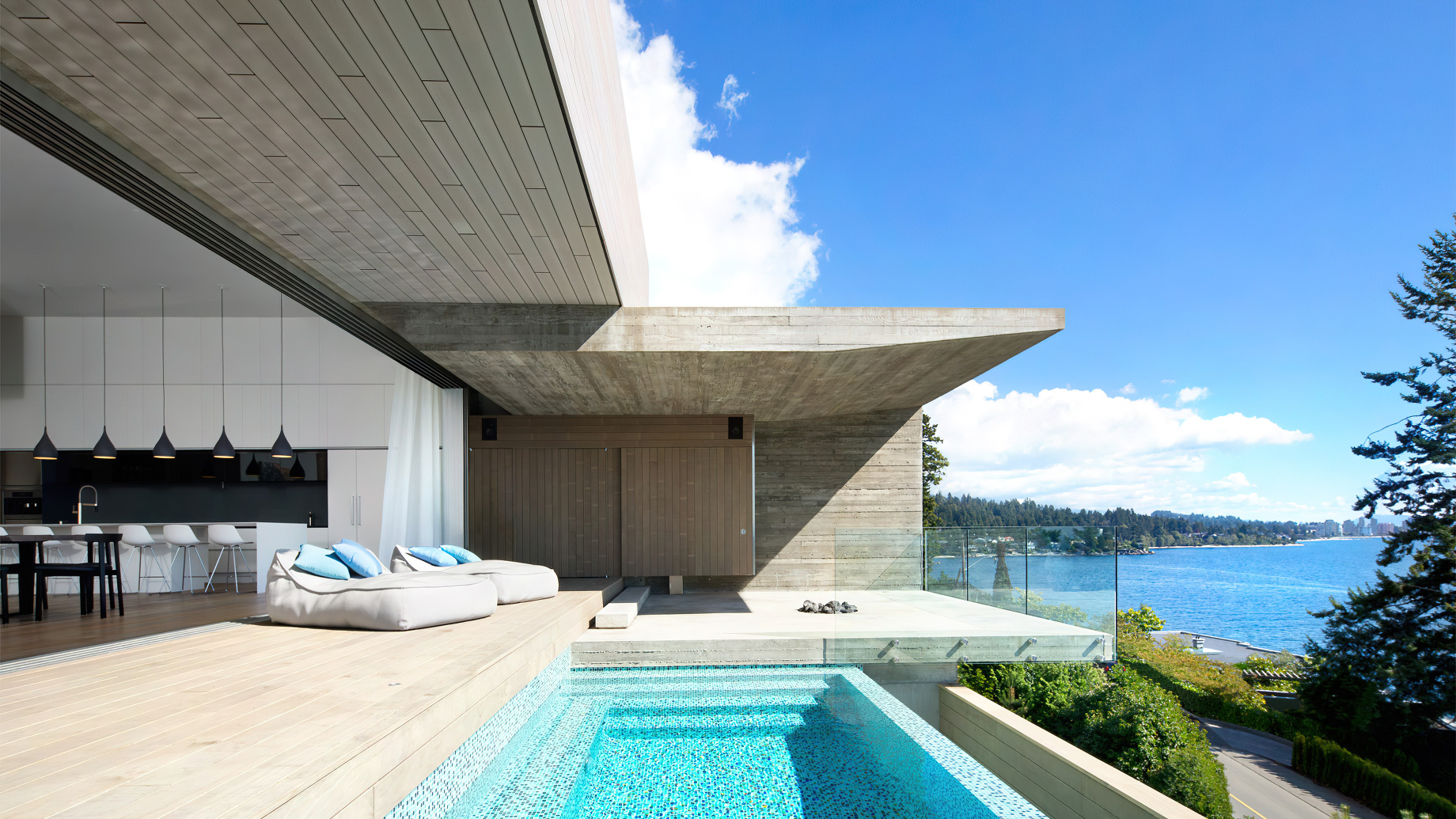 Sunset House Modern Organic Minimalism – West Vancouver, BC, Canada