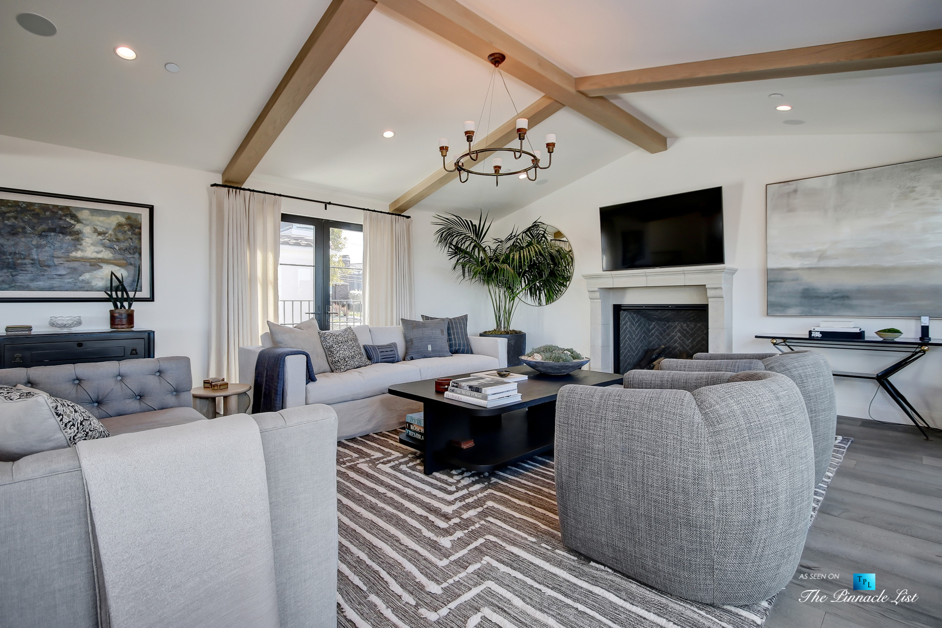 825 Highview Ave, Manhattan Beach, CA, USA - Living Room - Luxury Real Estate - Modern Spanish Home
