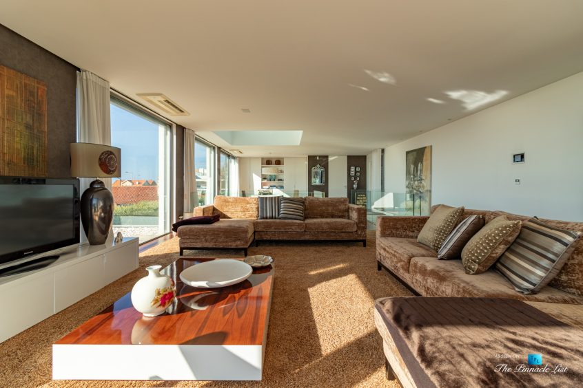 Francelos Beach Luxury T5 Villa - Porto, Portugal - Living Room - Luxury Real Estate – Modern Home