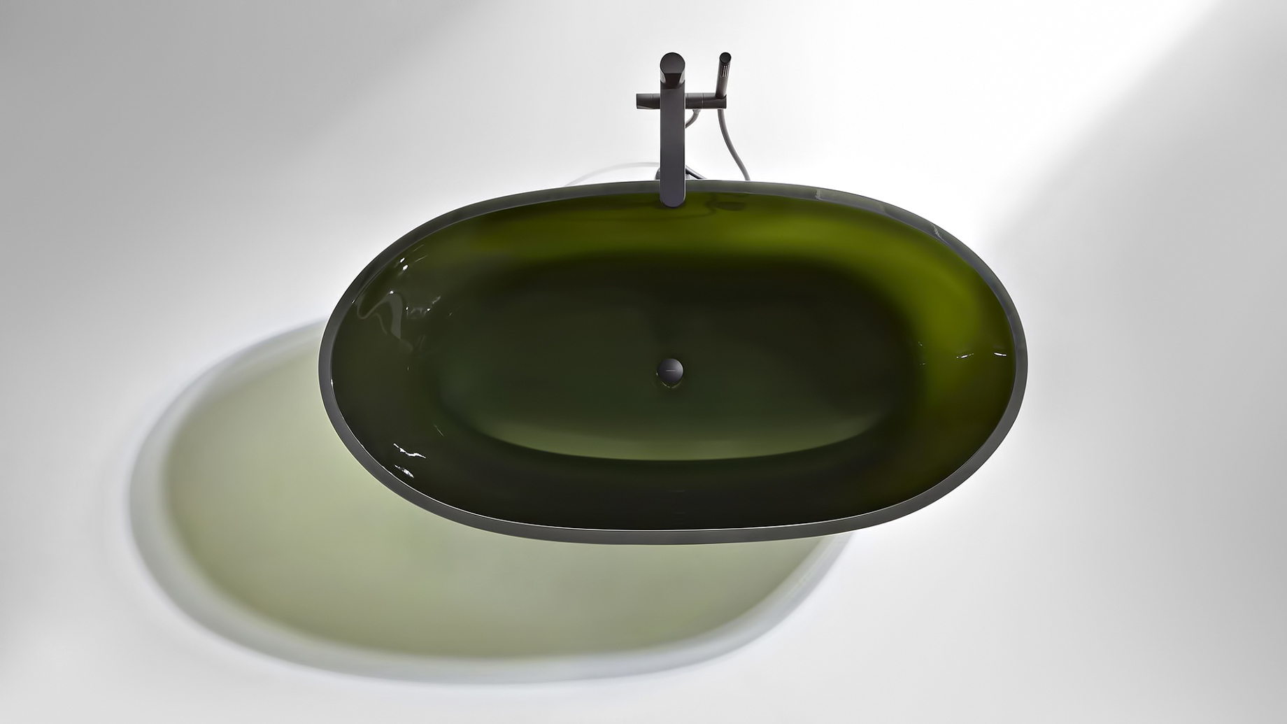 Transparent REFLEX Cristalmood Resin Luxury Bathtub by AL Studio – Oleo