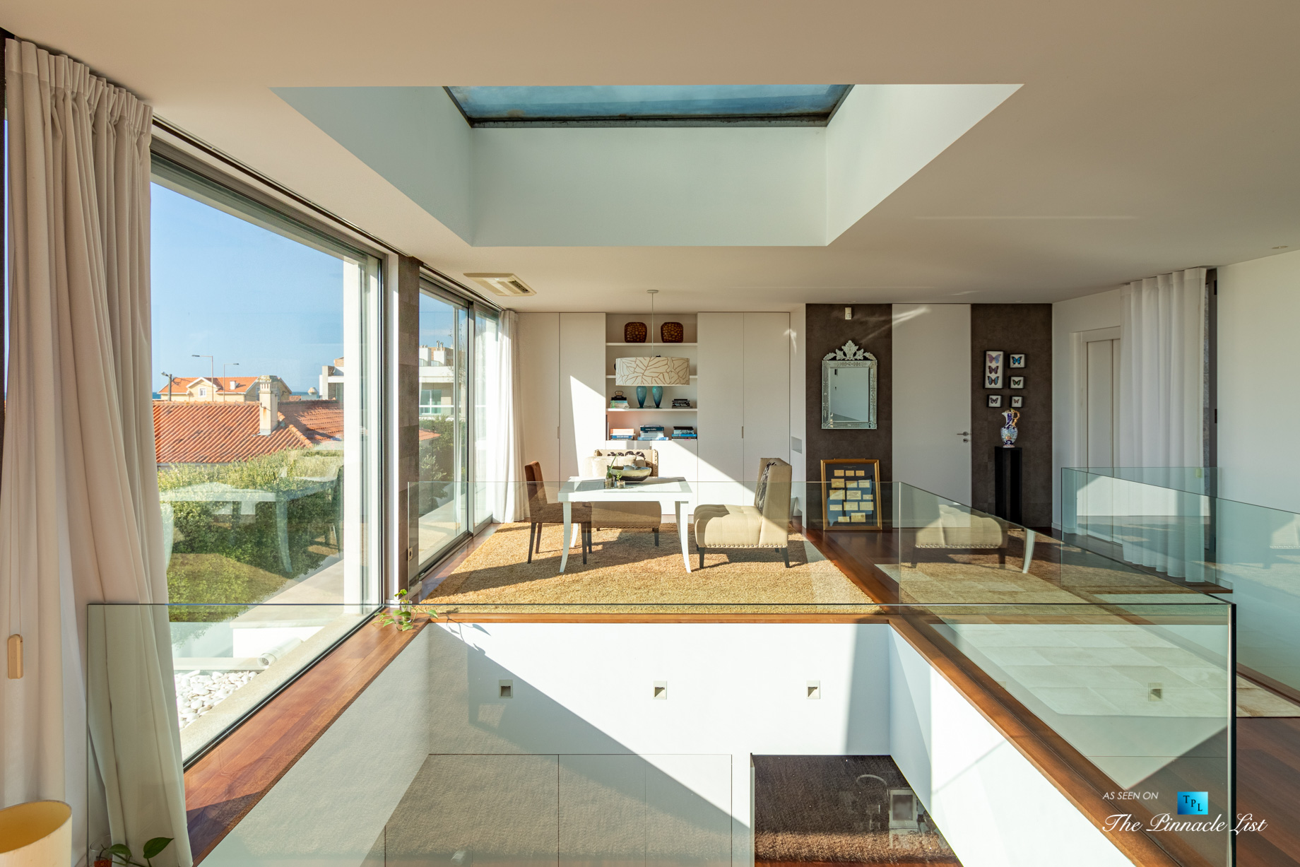 Francelos Beach Luxury T5 Villa - Porto, Portugal - Skylight Open Floor - Luxury Real Estate – Modern Home