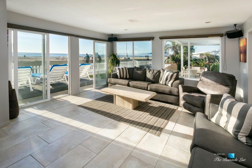 3500 The Strand, Hermosa Beach, CA, USA - Living Room – Luxury Real Estate – Original 90210 Beach House - Oceanfront Home