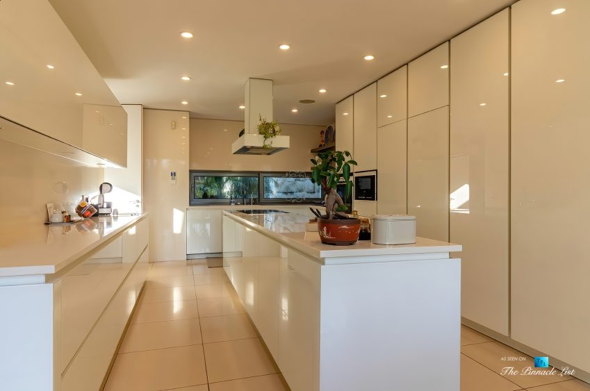 Francelos Beach Luxury T5 Villa - Porto, Portugal - Kitchen - Luxury Real Estate – Modern Home
