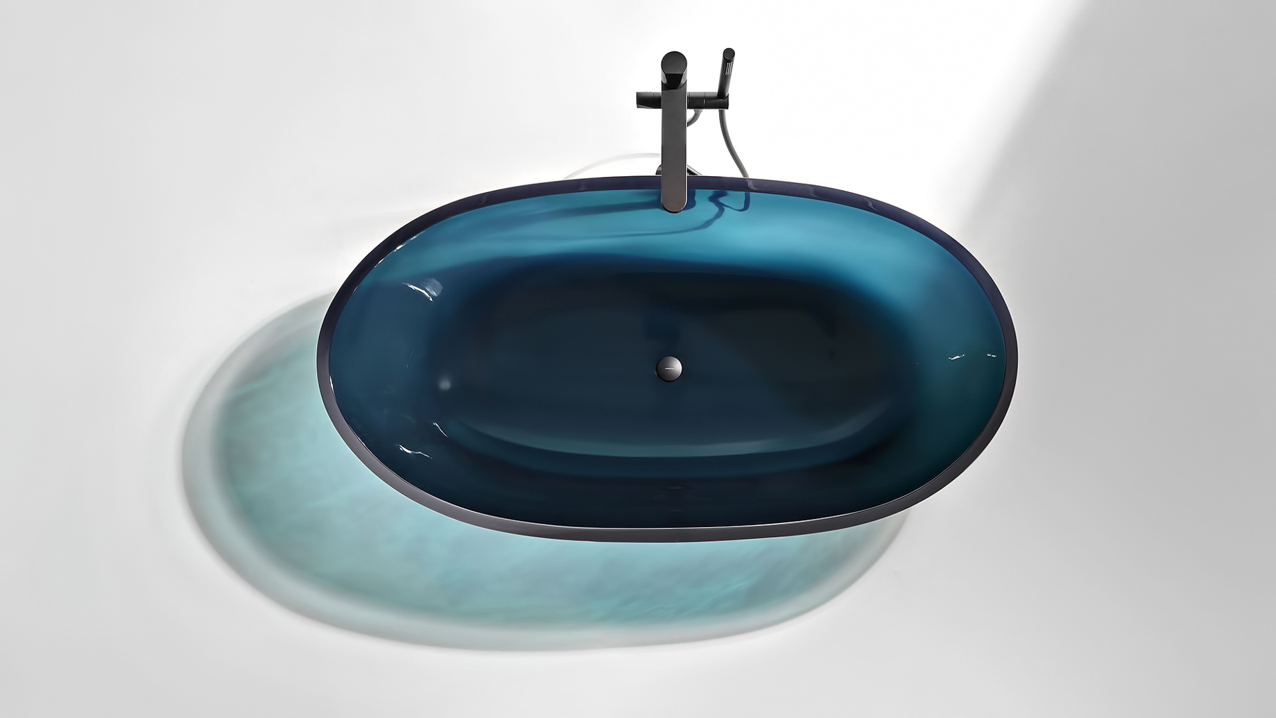 Transparent REFLEX Cristalmood Resin Luxury Bathtub by AL Studio - Ceruleo