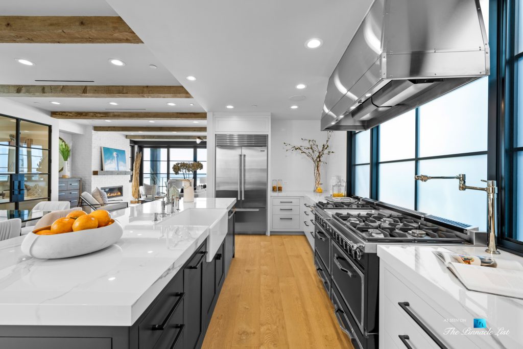 508 The Strand, Manhattan Beach, CA, USA - Kitchen Gas Stoves and Range Hood - Luxury Real Estate - Oceanfront Home