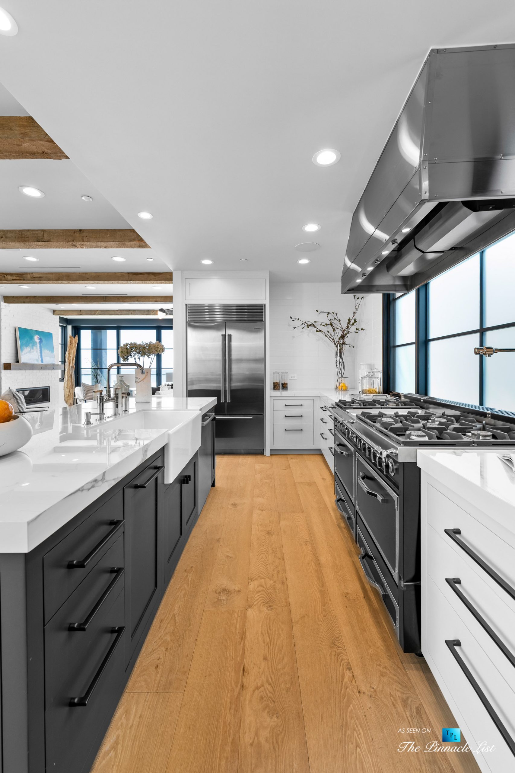 508 The Strand, Manhattan Beach, CA, USA - Kitchen Gas Stoves and Range Hood - Luxury Real Estate - Oceanfront Home