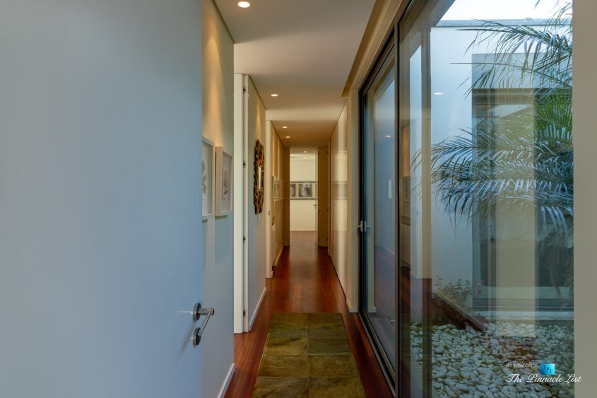Francelos Beach Luxury T5 Villa - Porto, Portugal - Hallway - Luxury Real Estate – Modern Home