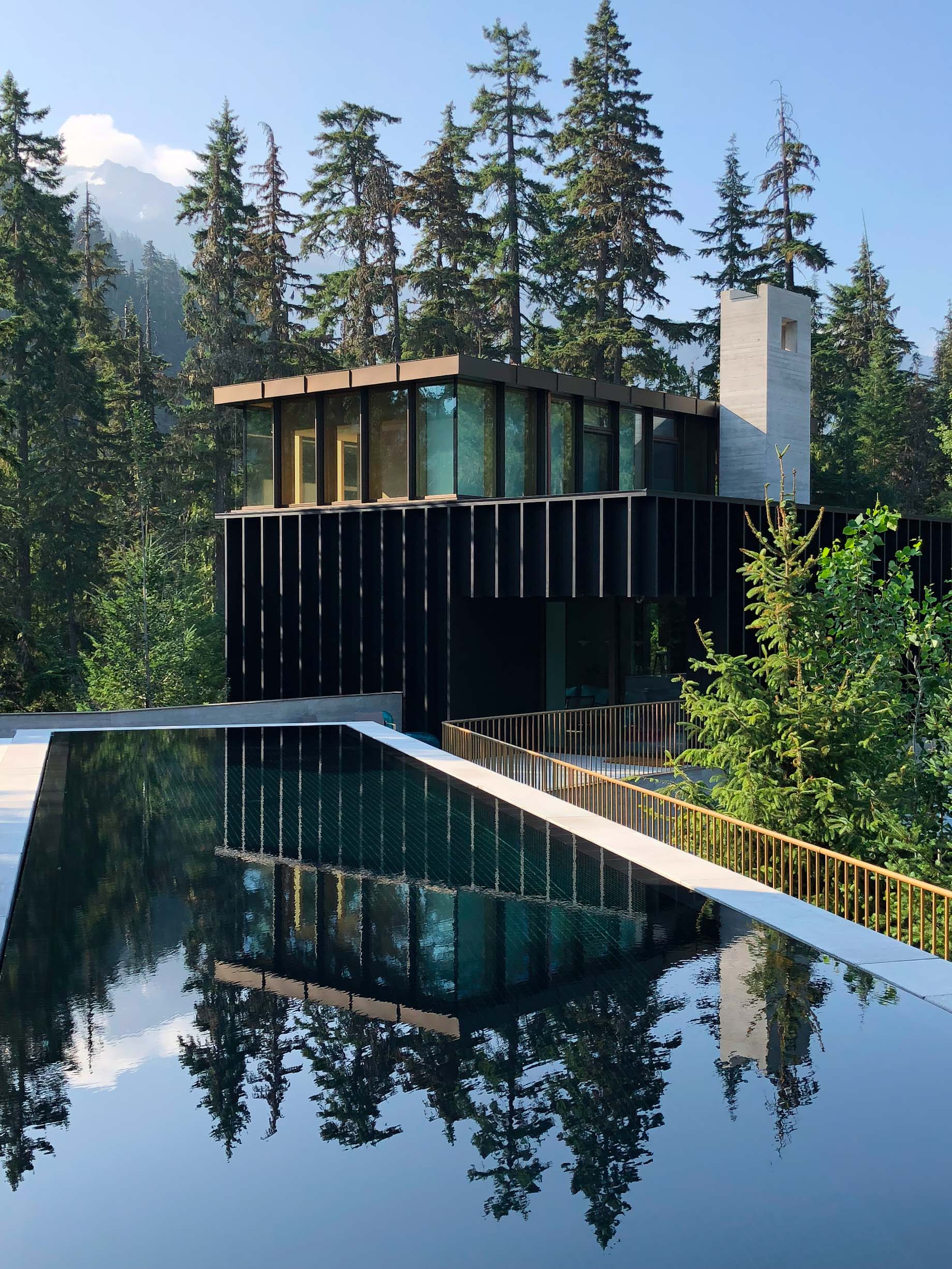 The Rock Luxury Estate Residence - Hillcrest Lane, Whistler, BC, Canada